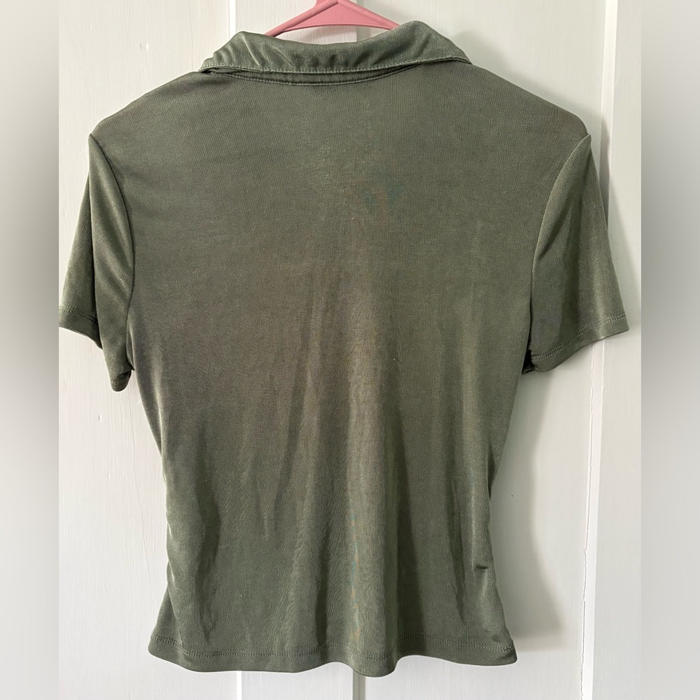 Junior Girls Olive Button-Down Ruched Top size M - Picture 4 of 4